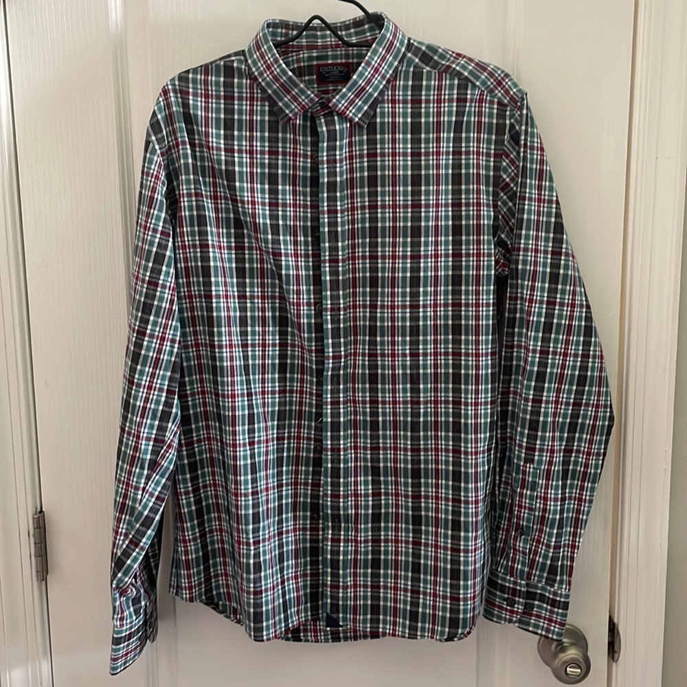 Untuckit button down